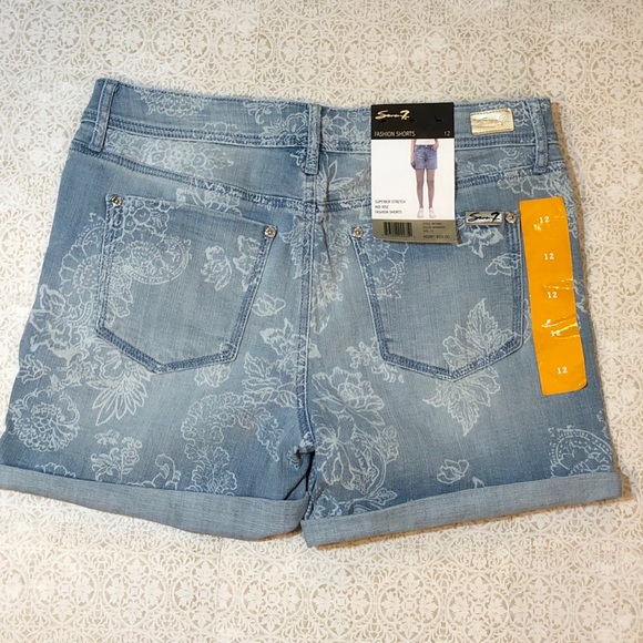 Seven7 Jean Shorts - Picture 4 of 5